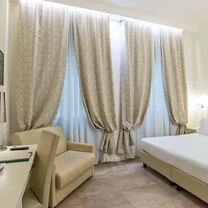 Accademia 3* Florence