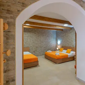 Domos La Corte Ghibellina Pensión